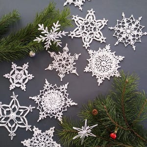 Snowflake Crochet, Homeware, Crochet Snowflakes, Crochet Garland, Crochet Snowflake, Snowflake Garland, Christmas Host Gift